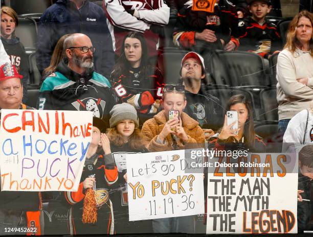 Anaheim Ducks fans watch warm ups prior to the game against the St. Louis Blues at Honda Center on March 25, 2023 in Anaheim, California.