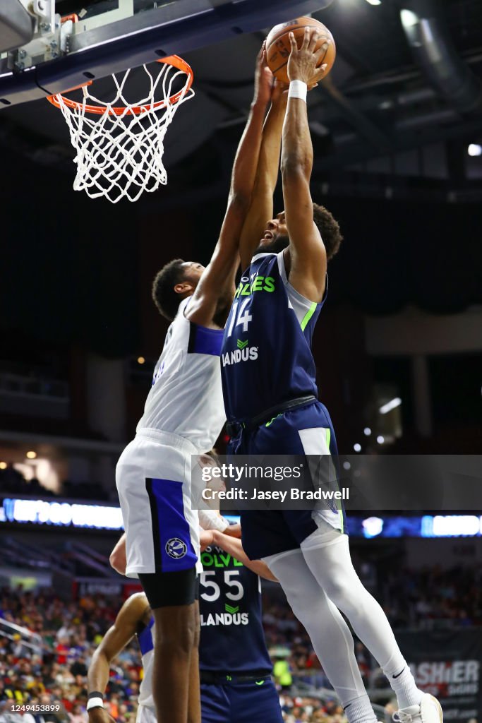 Iowa Wolves Action Matt Lewis of the Iowa Wolves goes to the basket against the Lakeland ...
