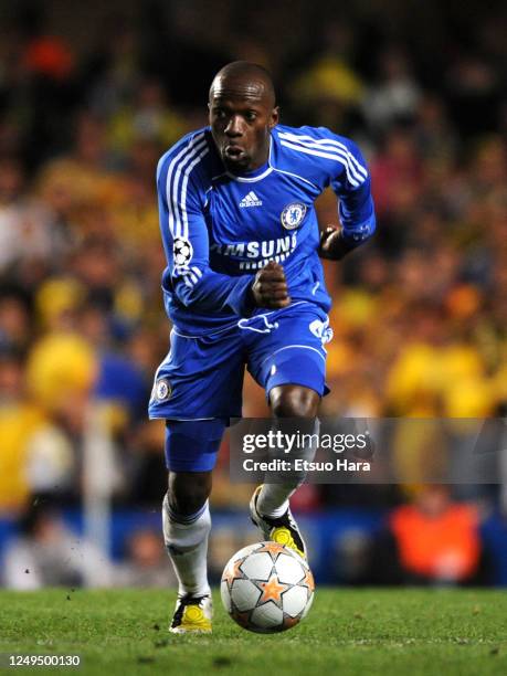 Makelele Claude Makelele Photos Photos and Premium High Res Pictures - Getty Images