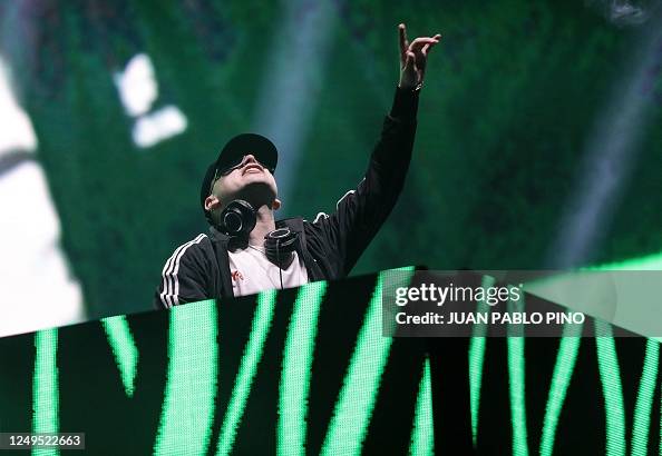 Bizzarp Singer Argentine DJ and record producer Bizarrap performs onstage during the ...