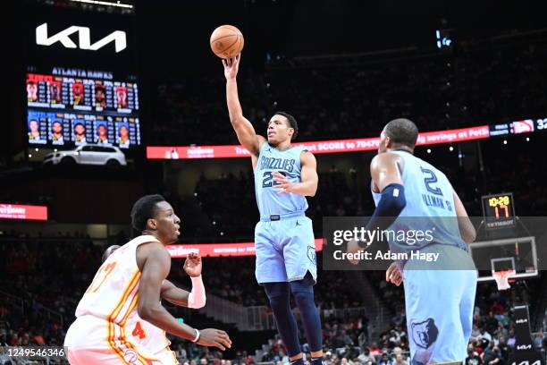 Desmond Bane of the Memphis Grizzlies shoots the ball during the game against the Atlanta Hawks on March 26, 2023 at State Farm Arena in Atlanta,...
