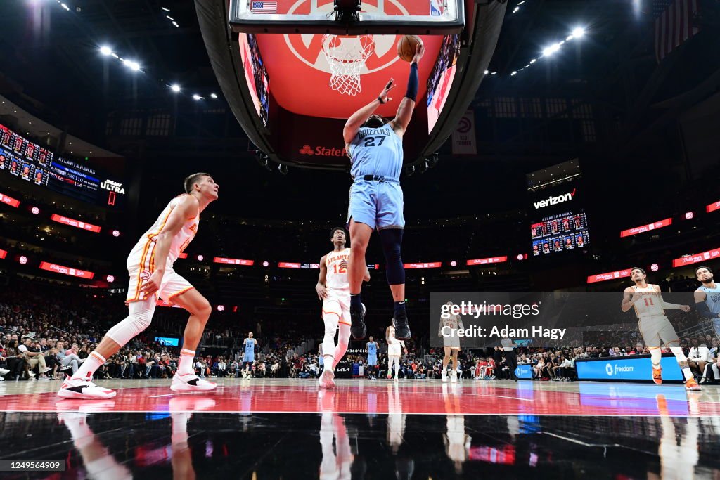 Davis Rody Messiah David Roddy of the Memphis Grizzlies shoots the ball during the game ...