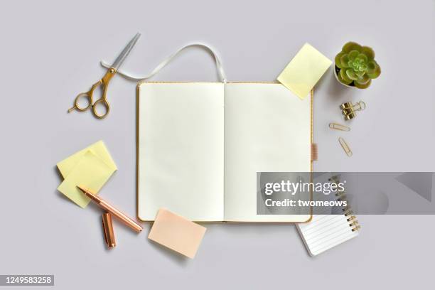 stylised flat lay open up note pad. - blank pages in open book overhead view stock pictures, royalty-free photos & images