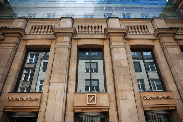 DEU: Deutsche Bank AG Bank Branches Following Market Plunge
