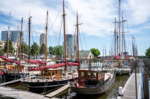 rotterdam harbour - rotterdam harbour stock pictures, royalty-free photos & images