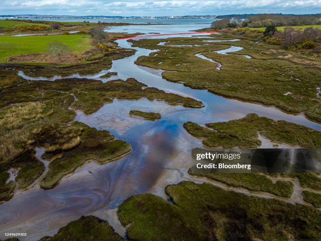Oil Leaks Into Water at UKs Poole Harbor