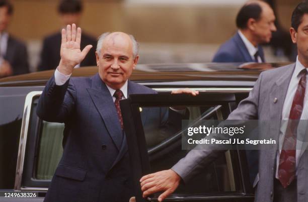 Mikhaïl Gorbatchev au sommet du G7 à Londres