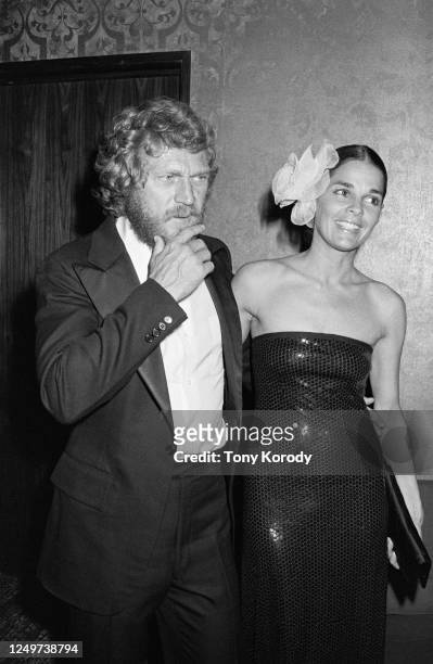 Acteur américain Steve McQueen avec sa femme l'actrice Ali MacGraw assistent à la soirée en hommage à James Cagney.