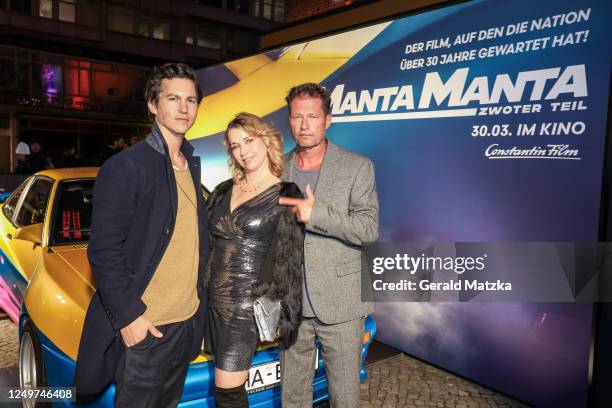 Tim Oliver Schultz, Tina Ruland and Til Schweiger attend the Family & Friends Screening of "Manta Manta - Zwoter Teil" at Zoo Palast Berlin on March...