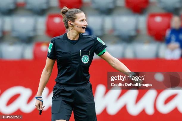 Refereein Nadine Westerhoff gestures during the Flyeralarm Frauen Bundesliga match between FC Bayern Munich Women's and FF USV Jena Women's at FC...