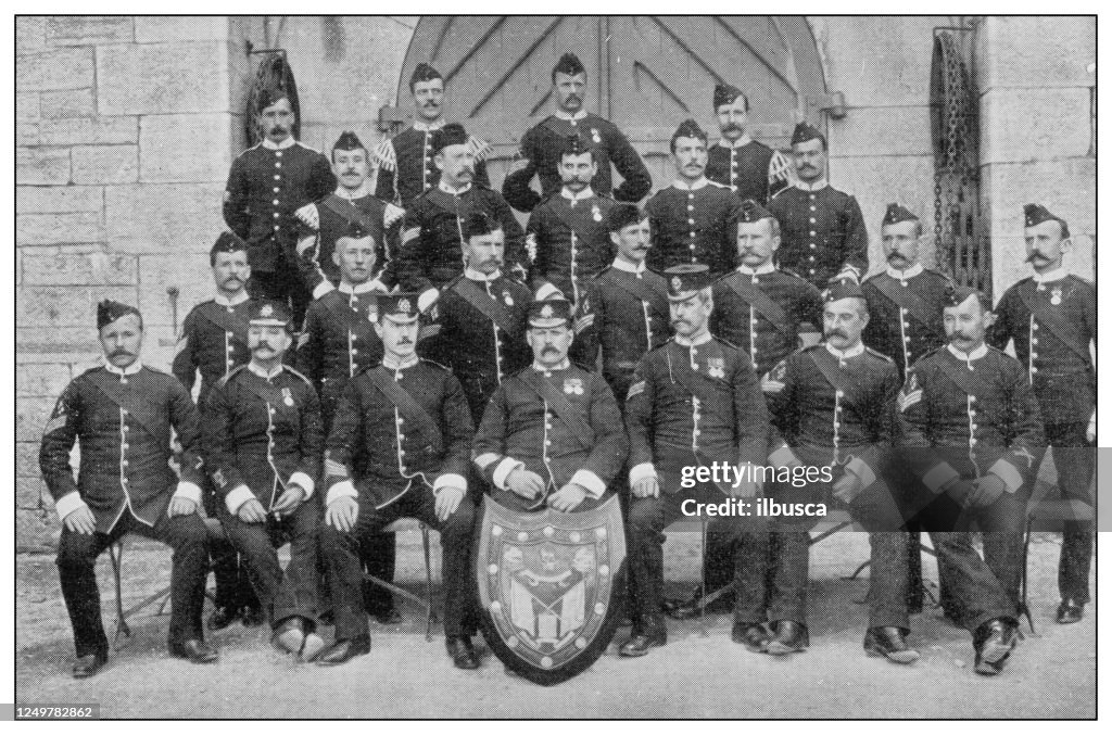 Fotografia antica della Marina e dell'Esercito britannico: L'ultimo di un vecchio corpo d'armata