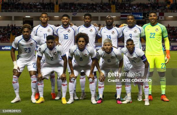 Panama's football team players pose for a team photo before the Concacaf Nations League football match between Costa Rica and Panama, at the National...