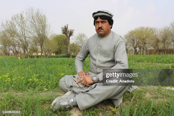 Rasool Khan Yousafzai, wearing one color of clothes, vests, shoes, socks, wipes, masks, mobile phones, pens, watches, beads, rosaries and some other...