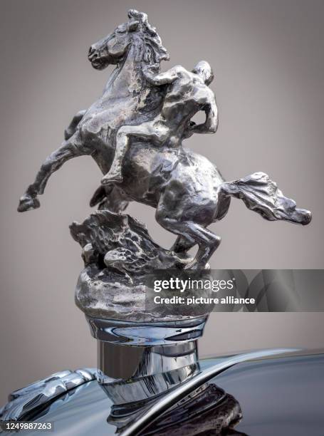 Auto Radiator Mascots 69 Radiator Mascot Stock Photos, High-Res Pictures, and Images - Getty ...