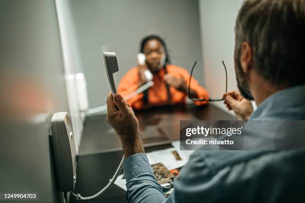 waarom je dit steeds opnieuw doet - point interrogation stockfoto's en -beelden