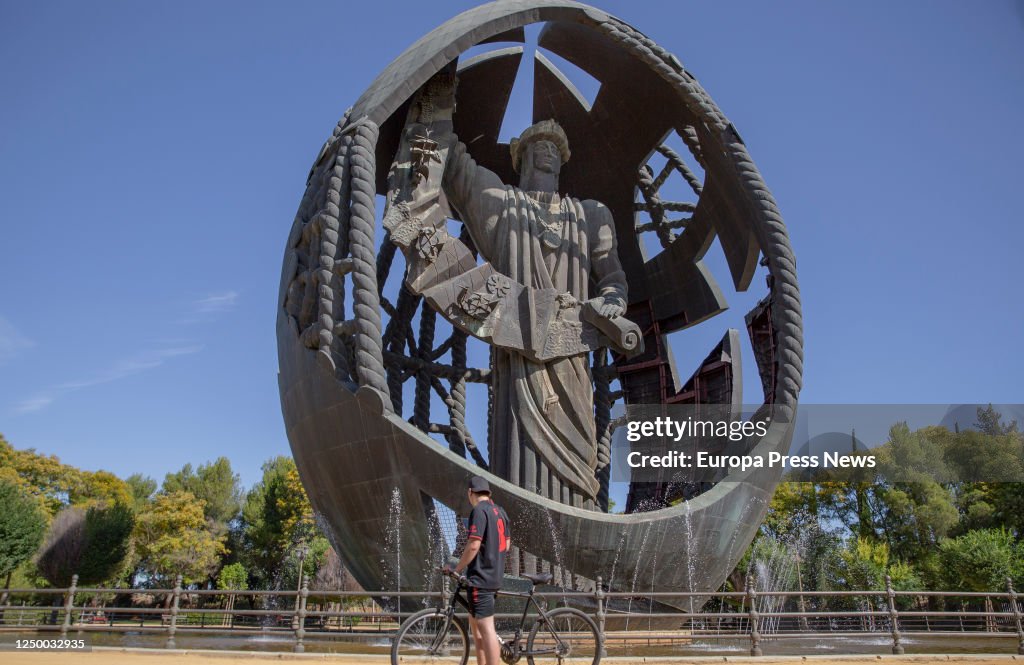 Monument ‘The Egg Of Columbus’