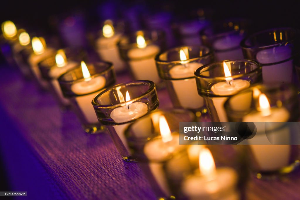 Sequence of candles.