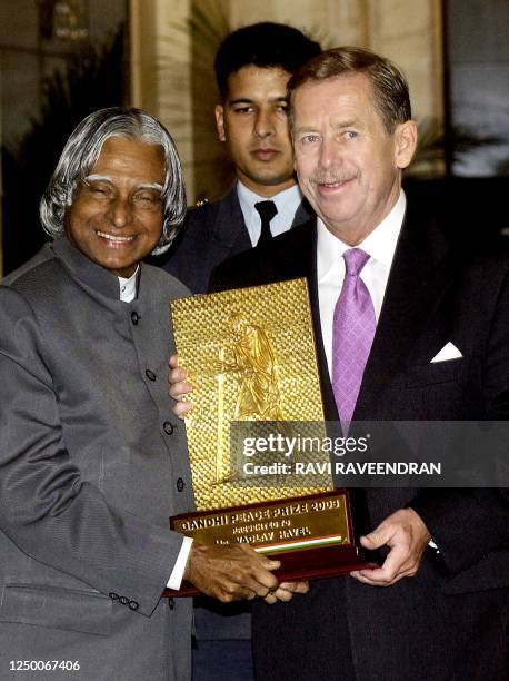 36 President A P J Abdul Kalam Presents Awards In New Delhi Stock 36-president-a-p-j-abdul-kalam-presents-awards-in-new-delhi-stock