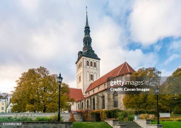 st. nicholas' church and museum " niguliste kirik" in the old town - tallinn stock pictures, royalty-free photos & images