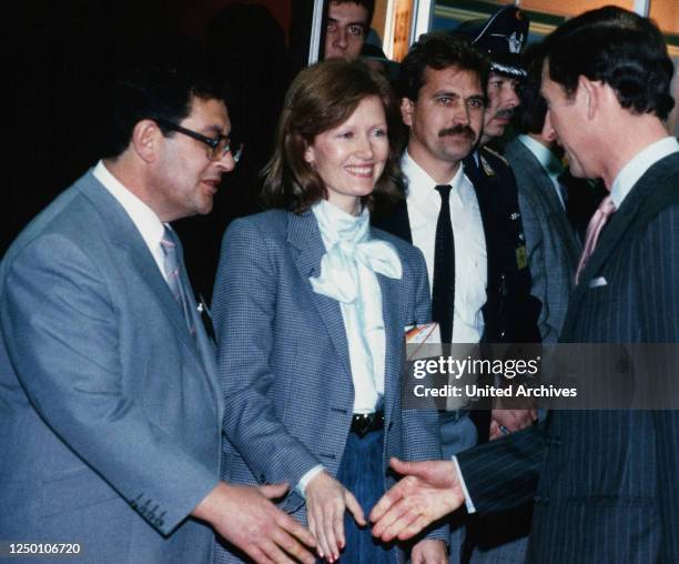 Besuch von Prinz Charles und Prinzessin Diana in Bonn - Messebesuch.