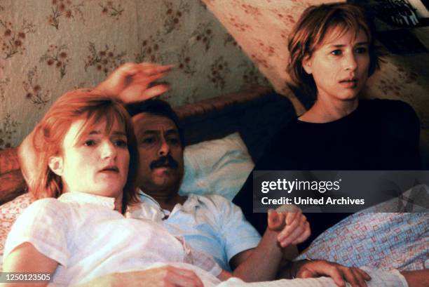 Bis zum Horizont und weiter, D 1999, Regie: Peter Kahane, NINA PETRI, WOLFGANG STUMPH, CORINNA HARFOUCH.