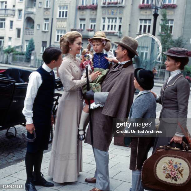 Nesthäkchen, Weihnachtsserie, Deutschland 1983, Regie: Gero Erhardt, Darsteller: Florian Baier, Doris Kunstmann, Kathrin Toboll, Christian Wolff,...