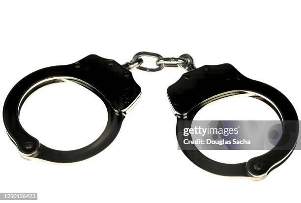 medal police handcuffs for restraining - cuff bracelet photos et images de collection