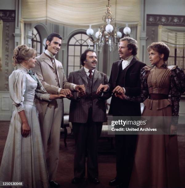 91 Barbara Schaefer Photos & High Res Pictures - Getty Images