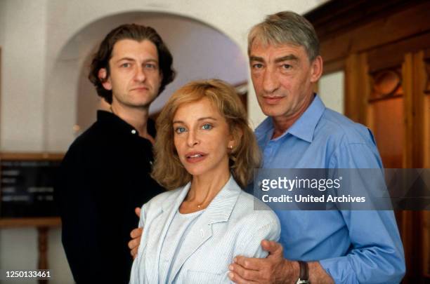 Tödliches Netz, Fernsehfilm, Deutschland 1994, Regie: Vivian Naefe, Darsteller: Dominic Raacke, Sydne Rome, Gottfried John.