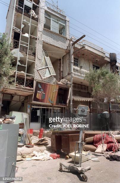 Photo taken 25 June 1990 in Manojil showing a building destroyed by the 24 June 1990 massive earthquake that killed over 50,000 people in northwest...