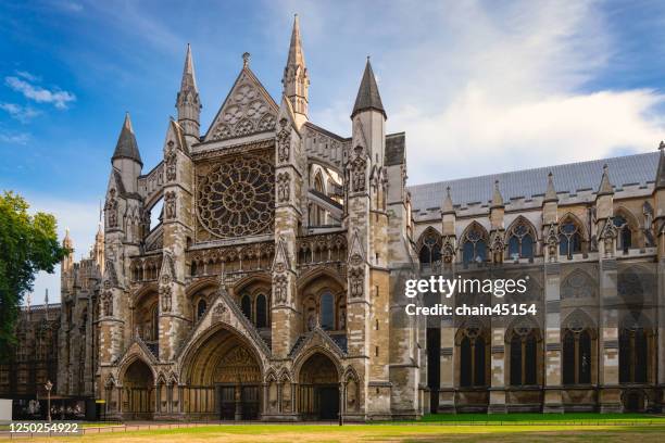 westminster abbey in westminster, london, england, uk. famous landmark place. travel destination. - abbey of montserrat stockfoto's en -beelden