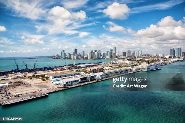 miami cruise ship terminal - spartan cruiser stock pictures, royalty-free photos & images