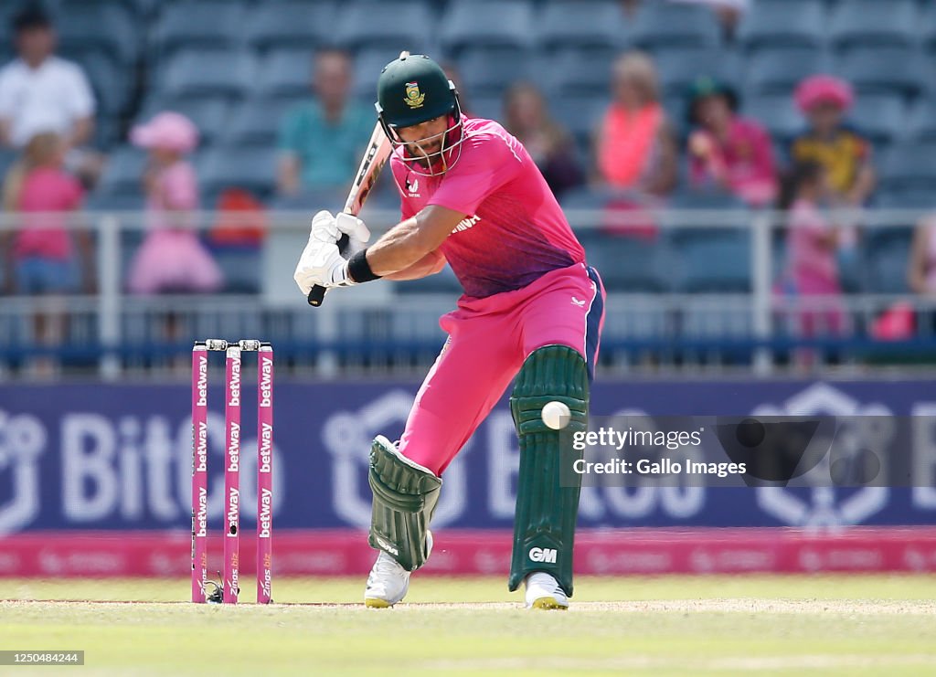 South Africa v Netherlands - 2nd One Day International