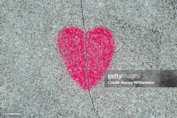 193 Broken Heart Drawing Photos and Premium High Res Pictures - Getty Images