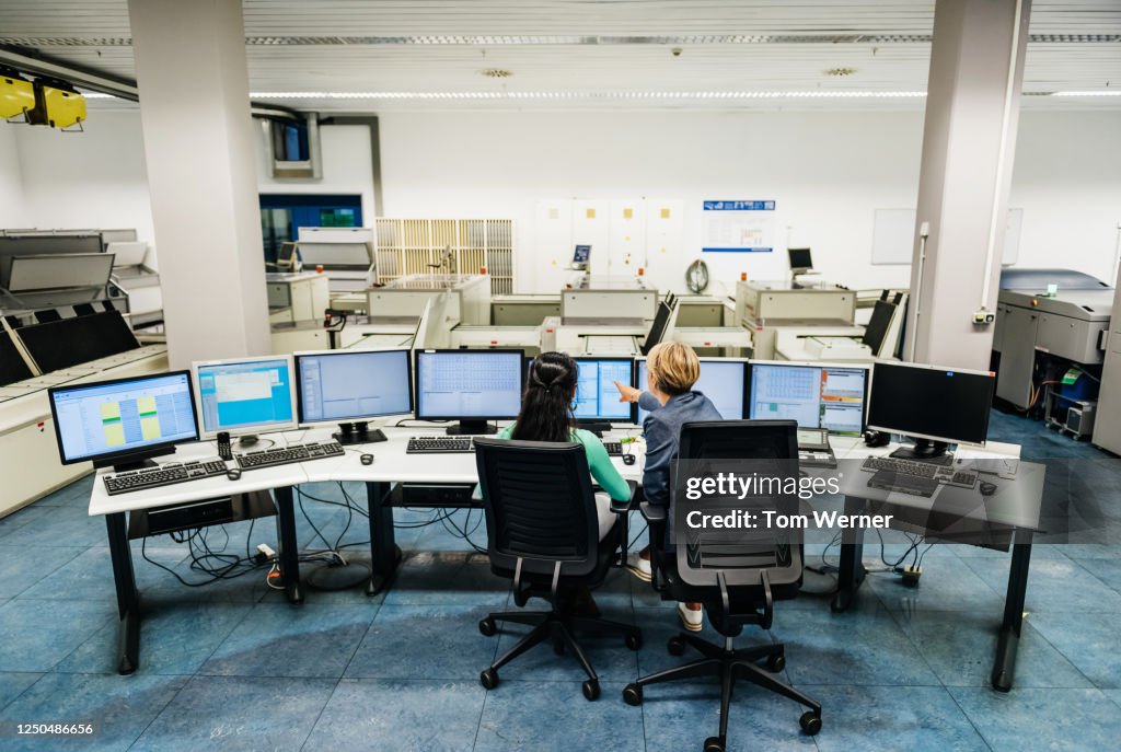Large Print Computer System Large Computer Desk In Printery Office High-Res Stock Photo - Getty Images