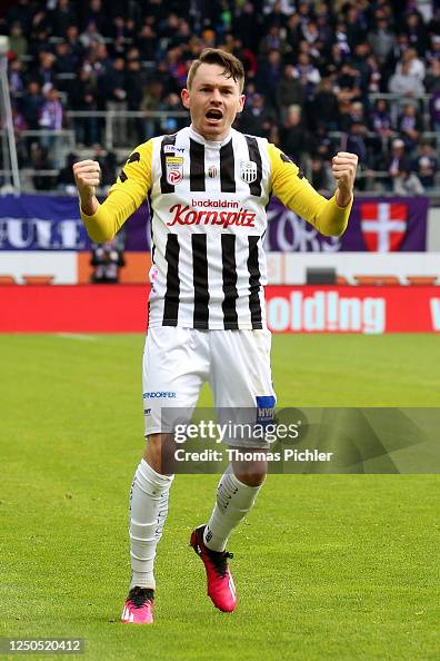 Jubilation by the goal scorer Florian Flecker of Lask Linz during the