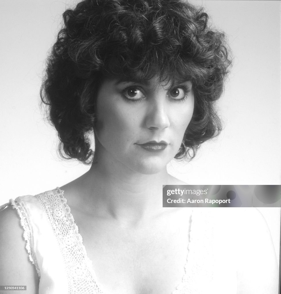 Linda Ronstadt Portrait Session 1982