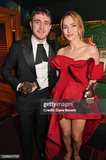 Paul Mescal, winner of the Best Actor award for "A Streetcar Named Desire", and Jodie Comer, winner of the Best Actress award for "Prima Facie", pose...