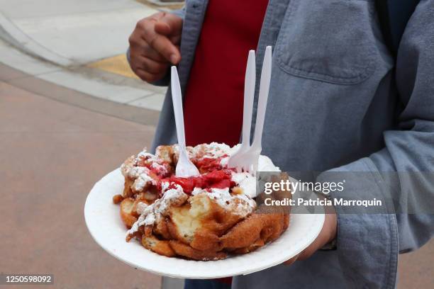 strawberry funnel cake - horizontal funnel stock pictures, royalty-free photos & images