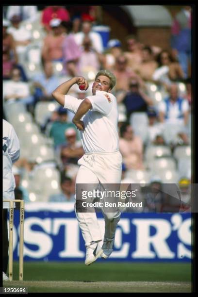 Shane Warne about to bowl for Australia against England in his 1st Ashes Test at Old Trafford, Manchester Mandatory Credit: Ben Radford/Allsport UK