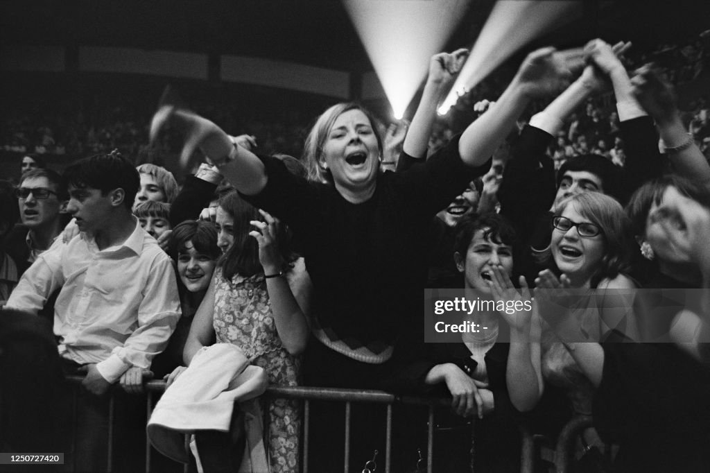 FRANCE-BEATLES-FANS
