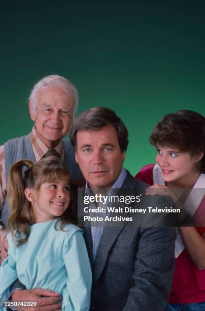 Lew Ayres, Maia Brewton, Robert Wagner, Samantha Smith promotional photo for the ABC tv series 'Lime Street'.