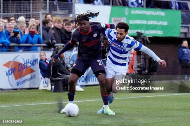 Johan Bakayoko of PSV, Dwayne Green of SV Spakenburg during the Dutch KNVB Beker match between Spakenburg v PSV at the Sportpark de Westmaat on April...