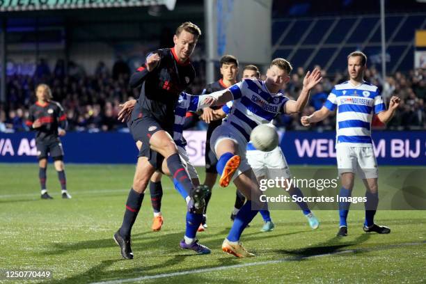 Luuk de Jong of PSV, Nick Verhagen of SV Spakenburg during the Dutch KNVB Beker match between Spakenburg v PSV at the Sportpark de Westmaat on April...