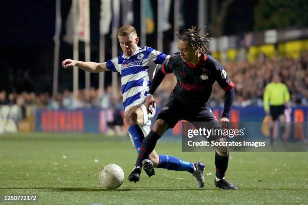 Nick Verhagen of SV Spakenburg, Xavi Simons of PSV during the Dutch KNVB Beker match between Spakenburg v PSV at the Sportpark de Westmaat on April...