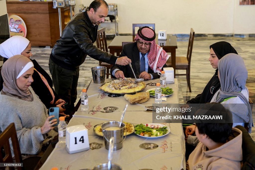 JORDAN-CULTURE-FOOD-TRADITION-MANSAF