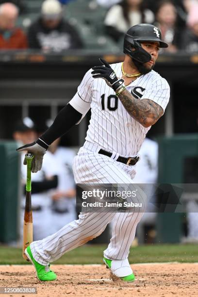 Yoan Moncada of the Chicago White Sox hits an RBI single in the seventh inning against the San Francisco Giants at Guaranteed Rate Field on April 05,...