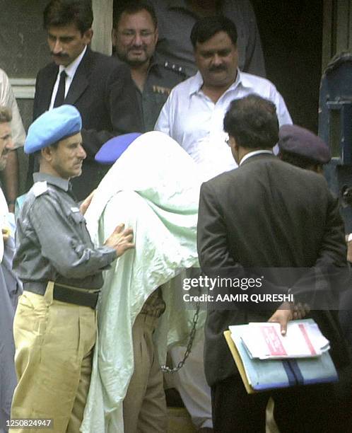 Waheed Oc 31 Dr Akmal Waheed Photos & High Res Pictures - Getty Images