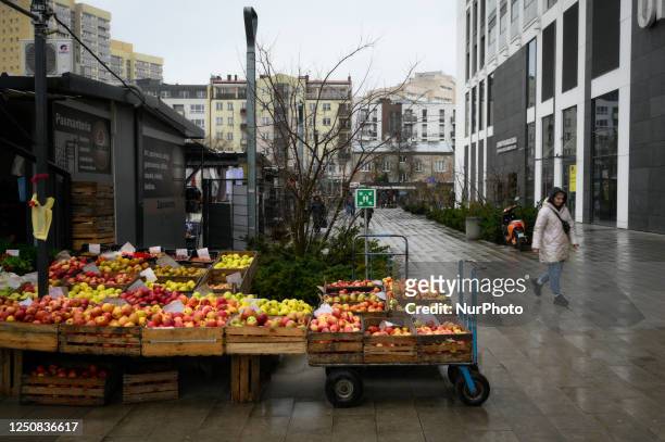 Apples are seen for sale at an outdoor market on 07 April, 2023 in Warsaw, Poland.