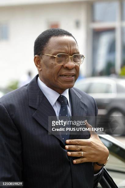 President of Niger Republic Mamadou Tandja arrives at the conference centre in Accra, 30 July, 2004 for the last session of the meeting on the...